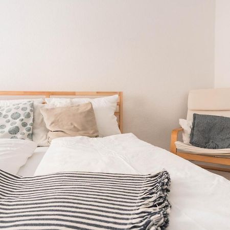 ארפורט Gemutliche 45M² Wohnung Mit Netflix & Disney+ מראה חיצוני תמונה